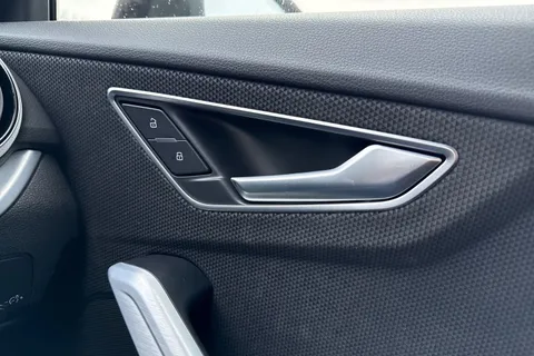 GF24WXH Audi Q2 S line 35 TFSI 150 PS S tronic Thumbnail #21