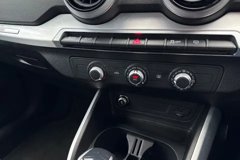 GF24WXH Audi Q2 S line 35 TFSI 150 PS S tronic Thumbnail #22