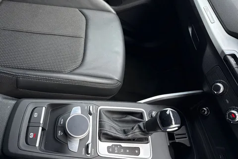 GF24WXH Audi Q2 S line 35 TFSI 150 PS S tronic Thumbnail #23