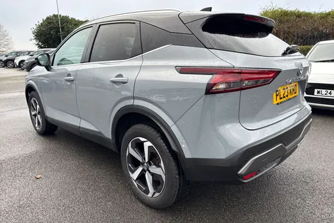 PL23KHD Nissan Qashqai 1.3 DIG-T MHEV N-Connecta Euro 6 (s/s) 5dr Thumbnail #30