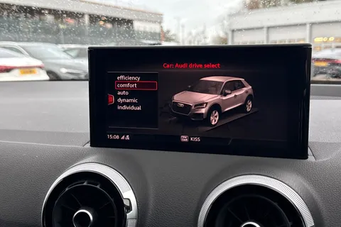 GF24WXH Audi Q2 S line 35 TFSI 150 PS S tronic Thumbnail #32