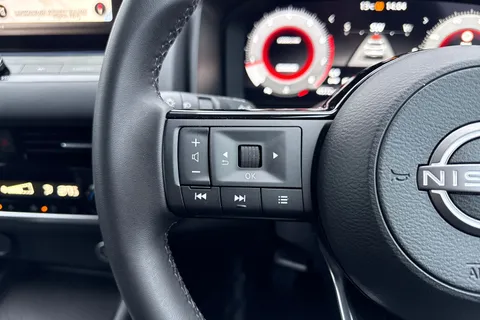 PL23KHD Nissan Qashqai 1.3 DIG-T MHEV N-Connecta Euro 6 (s/s) 5dr Thumbnail #41