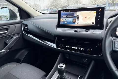 PL23KHD Nissan Qashqai 1.3 DIG-T MHEV N-Connecta Euro 6 (s/s) 5dr Thumbnail #46