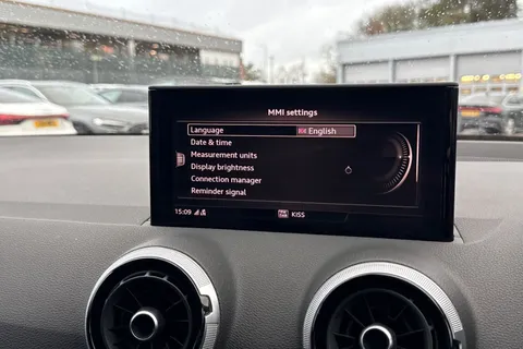 GF24WXH Audi Q2 S line 35 TFSI 150 PS S tronic Thumbnail #44