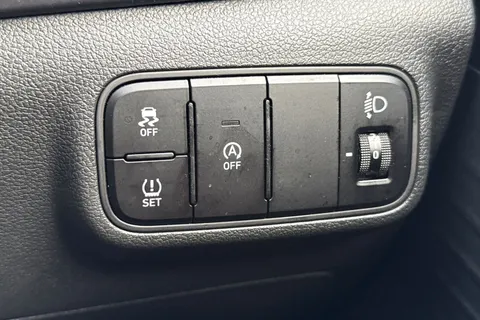 BD72SXK Hyundai Bayon 1.0 T-GDi MHEV SE Connect DCT Euro 6 (s/s) 5dr Thumbnail #35