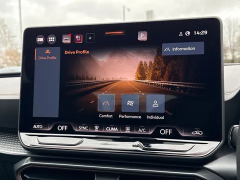 KY75EVG CUPRA Leon 1.5 TSI 150 V1 5dr Thumbnail #39