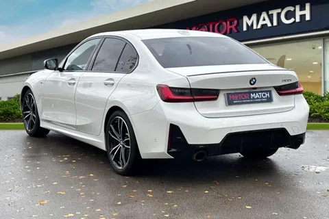 YK24BFA BMW 3 Series 320i M Sport 4dr Step Auto Thumbnail #3