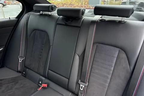 YK24BFA BMW 3 Series 320i M Sport 4dr Step Auto Thumbnail #19