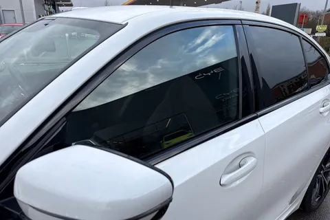 YK24BFA BMW 3 Series 320i M Sport 4dr Step Auto Thumbnail #29