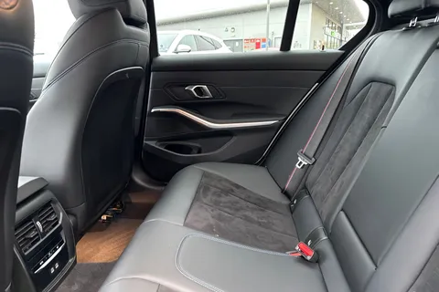 YK24BFA BMW 3 Series 320i M Sport 4dr Step Auto Thumbnail #38