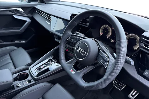 KT74NXK Audi A3 Black Edition 35 TFSI 150 PS S tronic Thumbnail #14