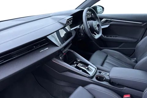 KT74NXK Audi A3 Black Edition 35 TFSI 150 PS S tronic Thumbnail #15