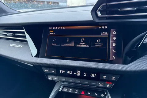 KT74NXK Audi A3 Black Edition 35 TFSI 150 PS S tronic Thumbnail #32