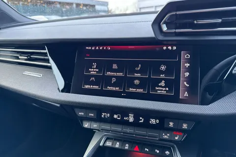 KT74NXK Audi A3 Black Edition 35 TFSI 150 PS S tronic Thumbnail #37