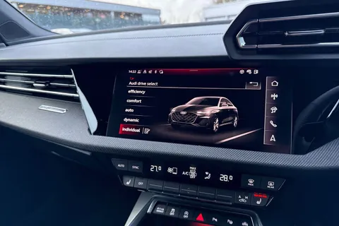 KT74NXK Audi A3 Black Edition 35 TFSI 150 PS S tronic Thumbnail #38