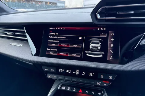 KT74NXK Audi A3 Black Edition 35 TFSI 150 PS S tronic Thumbnail #39