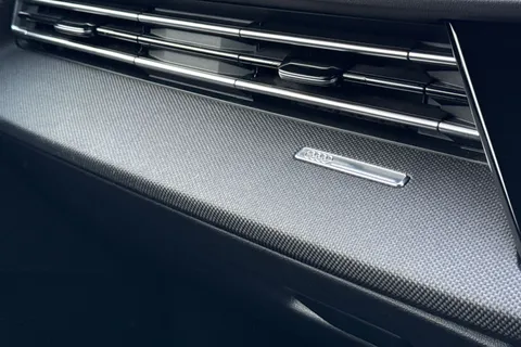 KT74NXK Audi A3 Black Edition 35 TFSI 150 PS S tronic Thumbnail #48