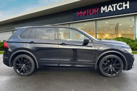 EA23ARX Volkswagen Tiguan 1.5 TSI R-Line DSG Euro 6 (s/s) 5dr Thumbnail #3