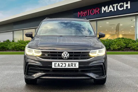 EA23ARX Volkswagen Tiguan 1.5 TSI R-Line DSG Euro 6 (s/s) 5dr Thumbnail #5