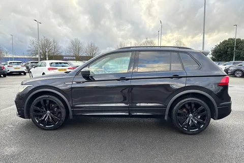 EA23ARX Volkswagen Tiguan 1.5 TSI R-Line DSG Euro 6 (s/s) 5dr Thumbnail #56