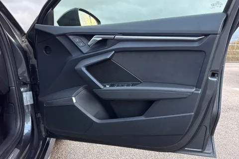 YH22APX Audi RS 3 RS 3 TFSI Quattro Carbon Black 5dr S Tronic Thumbnail #21