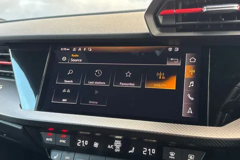 YH22APX Audi RS 3 RS 3 TFSI Quattro Carbon Black 5dr S Tronic Thumbnail #42