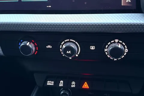 GJ70WJG Audi A1 30 TFSI S Line 5dr Thumbnail #17