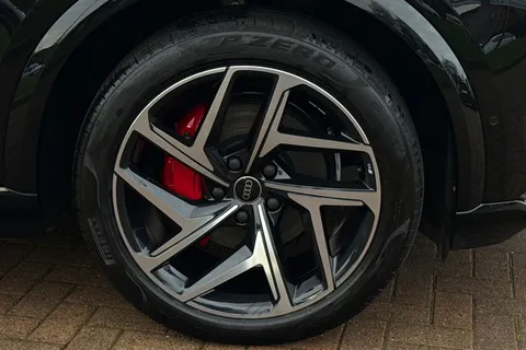 KN75HFO Audi Q6 E-Tron Q6 SUV Edition 1 e-tron performance  225,00 kW Thumbnail #12