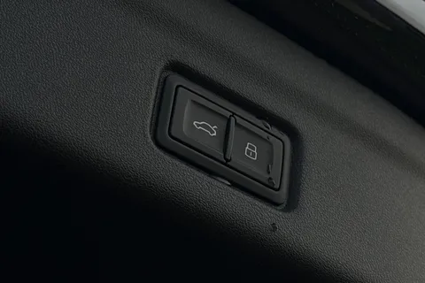 KN75HFO Audi Q6 E-Tron Q6 SUV Edition 1 e-tron performance  225,00 kW Thumbnail #28