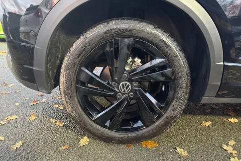 DC25TMY Volkswagen T-Roc 1.5 TSI Black Edition 5dr DSG | Sat Nav | Matrix Automatic Lights Thumbnail #10