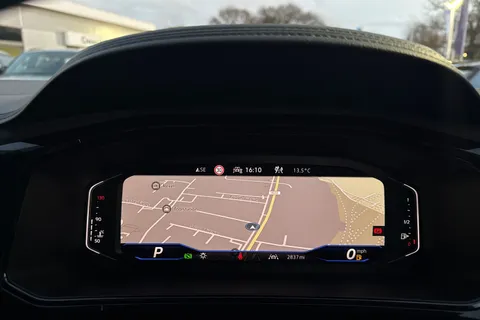 DC25TMY Volkswagen T-Roc 1.5 TSI Black Edition 5dr DSG | Sat Nav | Matrix Automatic Lights Thumbnail #25