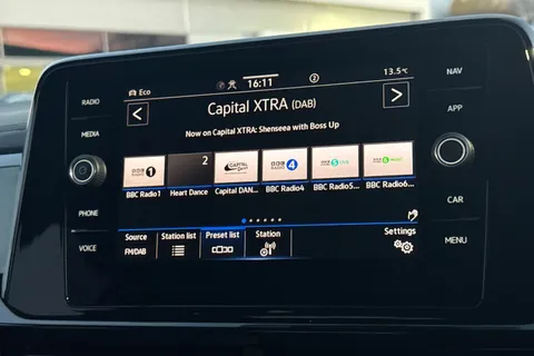 DC25TMY Volkswagen T-Roc 1.5 TSI Black Edition 5dr DSG | Sat Nav | Matrix Automatic Lights Thumbnail #27