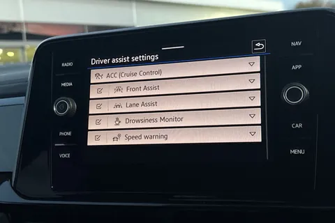 DC25TMY Volkswagen T-Roc 1.5 TSI Black Edition 5dr DSG | Sat Nav | Matrix Automatic Lights Thumbnail #29