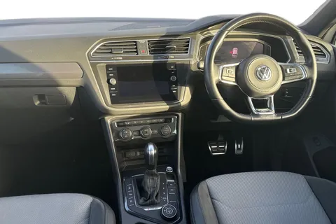 18 of 53 for Volkswagen Tiguan 2.0 TDi 150 R-Line Tech 5dr **HEADS UP DISPLAY**