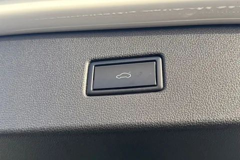 27 of 53 for Volkswagen Tiguan 2.0 TDi 150 R-Line Tech 5dr **HEADS UP DISPLAY**