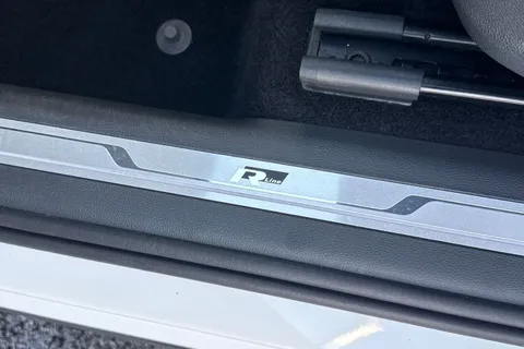 37 of 53 for Volkswagen Tiguan 2.0 TDi 150 R-Line Tech 5dr **HEADS UP DISPLAY**