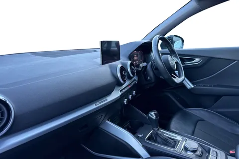 15 of 66 for Audi Q2 Black Edition 35 TFSI 150 PS S tronic