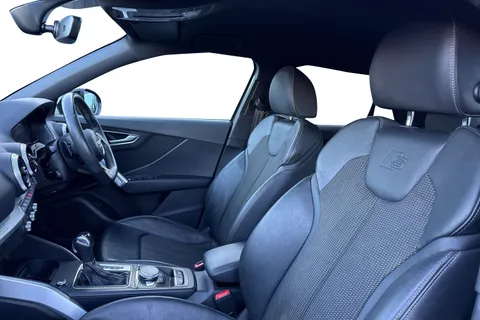 16 of 66 for Audi Q2 Black Edition 35 TFSI 150 PS S tronic