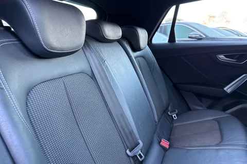 19 of 66 for Audi Q2 Black Edition 35 TFSI 150 PS S tronic