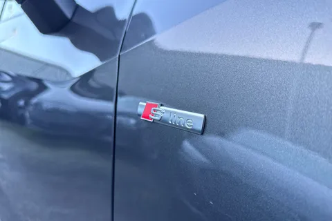 25 of 66 for Audi Q2 Black Edition 35 TFSI 150 PS S tronic