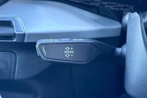 54 of 66 for Audi Q2 Black Edition 35 TFSI 150 PS S tronic