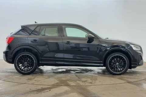 DG25WVO Audi Q2 Black Edition 35 TFSI 150 PS S tronic Thumbnail #4