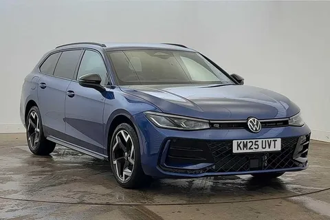 KM25UVT Volkswagen Passat 1.5 TSI eHybrid R-Line 5dr DSG Thumbnail #1