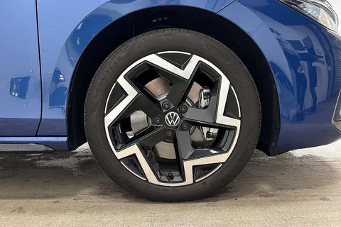 KR25XBY Volkswagen Passat 1.5 TSI eHybrid R-Line 5dr DSG Thumbnail #5