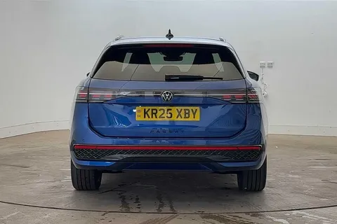 KR25XBY Volkswagen Passat 1.5 TSI eHybrid R-Line 5dr DSG Thumbnail #8