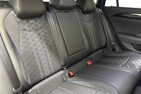 KM25UVT Volkswagen Passat 1.5 TSI eHybrid R-Line 5dr DSG Thumbnail #9