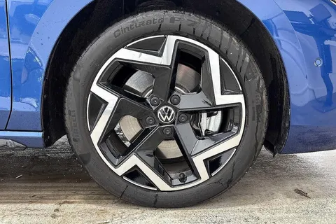 DE25PSZ Volkswagen Passat 1.5 TSI eHybrid 272 R-Line 5dr DSG **PAN ROOF, INFO PACK, DRIVER PACK** Thumbnail #5