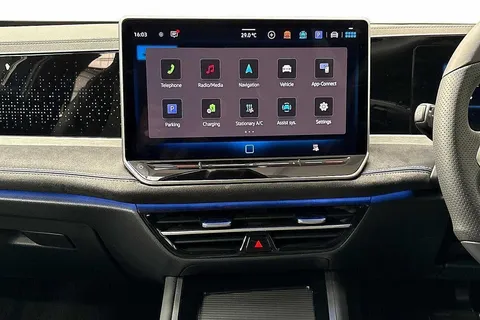 KR25XBY Volkswagen Passat 1.5 TSI eHybrid R-Line 5dr DSG Thumbnail #12