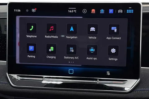 KM25UVT Volkswagen Passat 1.5 TSI eHybrid R-Line 5dr DSG Thumbnail #12