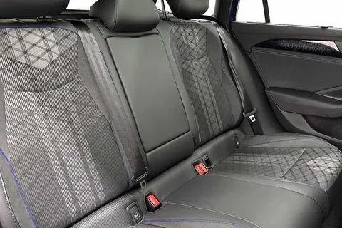 DE25PSZ Volkswagen Passat 1.5 TSI eHybrid 272 R-Line 5dr DSG **PAN ROOF, INFO PACK, DRIVER PACK** Thumbnail #9